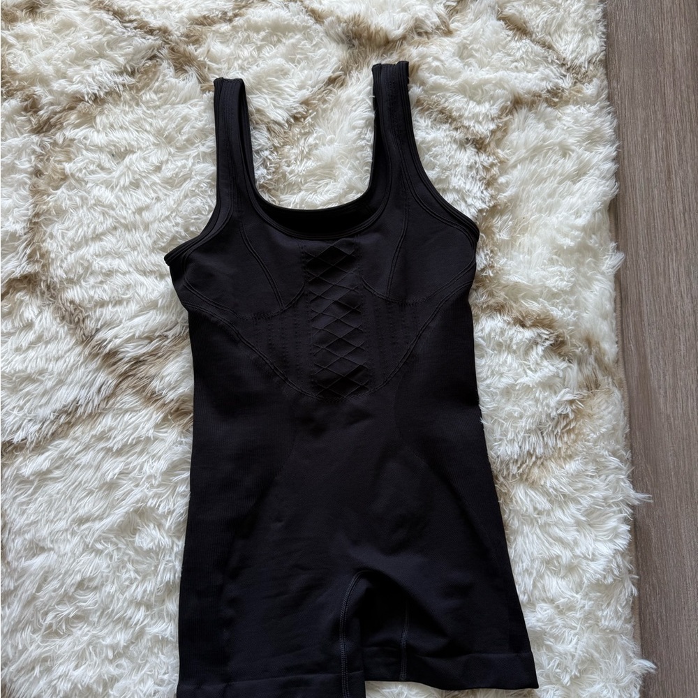 Gymshark Charcoal Sleeveless Top